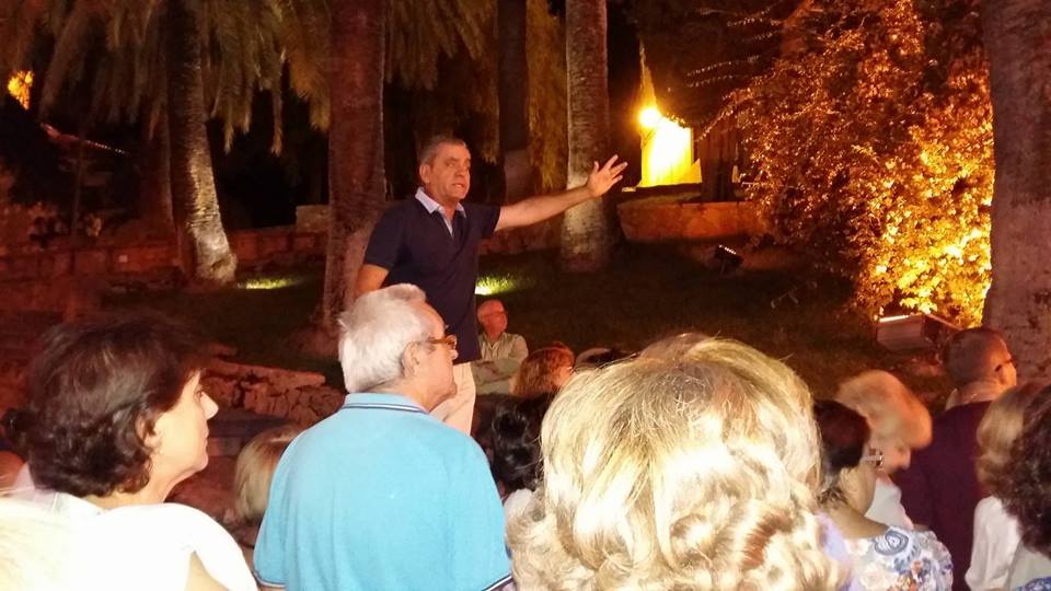 Fotografías de la Visita al barrio de la Villa dentro del programa Turismo para todos